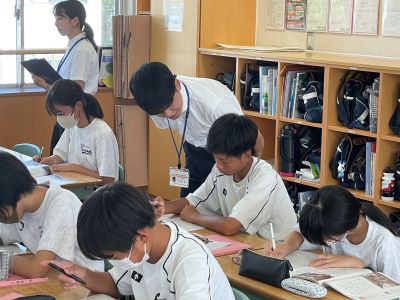 実習生による道徳授業 - 愛媛大学教育学部附属中学校