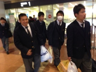 ANA便到着